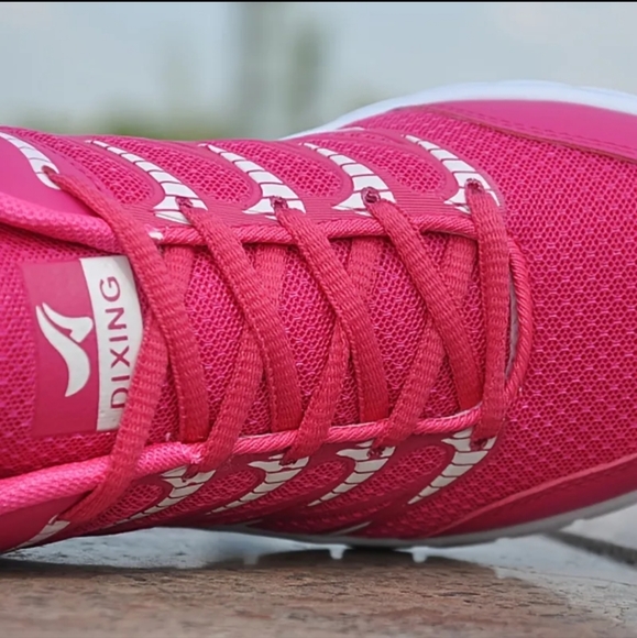 Dixing tennis shoes - Picture 2 of 3